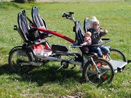 Familienfahrrad Fruhlingsausflug Https Doppelfahrrad De In 2020 Tandem Fahrrad Fahrrad Kaufen Hund Lauft