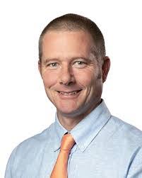 Steven Round's Instagram, Twitter & Facebook