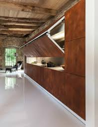 Les meubles sont allemands et montés d'usine, ce qui garanti une qualité sans failles. Cuisine Haut De Gamme Allemande De Design Extraordinaire
