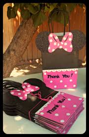 Goodie Bag Ideas For 1st Birthday Party Mickey Mouse Minnie Mouse Goody Bags Candy Bags By Lilyspaperparty Minnie Mouse Party Favor Mini Mouse Birthday Party Ideas Minnie Mouse Baby Shower