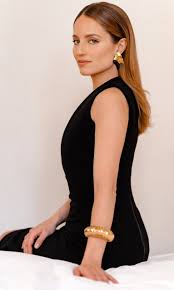 70 Hottest Actresses (IMO) and Shakira