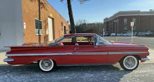 Painted snowcrest white over classic cream (pbg base coat clear). Trio Of 1959 Chevrolet Impalas Mixes Original And Unrestored Muscle Autoevolution