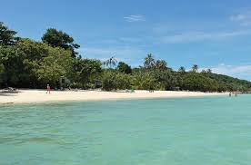 Lazy afternoons in the sun can be spent on loungers at the large private balcony. Ko Phi Phi Islands Maya Bay The Beach Und Holiday Inn Phi Phi Don