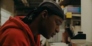 10 Biggest True Story Changes In Netflix's Rob Peace Movie