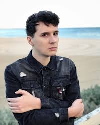How Is It Cold On A Beach In Australia I Want To Speak To The Manager Beautiful Boye Dan And Phill Dan And Phil Dan Howell