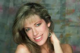 Happy 80th birthday to Carly Simon!