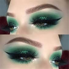 The holiday season calls for extra festive makeup looks. 50 Stunning Christmas Green Eyeshadow Makeup Ideas You Must Know Cute Hostess For Modern Women