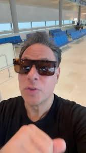 Desde Tenerife, nuestro querido Horacio Blanco manda un saludo y les  recuerda que nuestro Fénix Laboratorio está disponible para ustedes 24/7.  Agenda tu cita al 0500 336 49 01 o través de nuestra ...