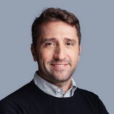 Felix Schilling's Instagram, Twitter & Facebook