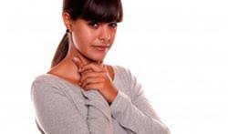 J'entame mon neuvième mois de grossesse et depuis peu j'ai les vomissements qui reviennent est ce parfois je dors je vais etre reveillé par une gêne à la gorge, je dirais remontée acide, et c'est parti pour les vomissements :( quelqu'un connaît cette. Pourquoi Cette Boule Dans La Gorge Passionsante Be