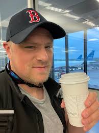 Gudningt and gud morning too everyone #HappyMondayMorningEveryone  #latesleeper #relaxation