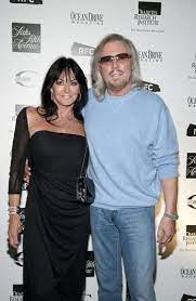 Maybe you know about barry gibb very well but do you know how old and tall is he, and what is his barry and linda have one daughter and four sons, alexandra gibb, ashley gibb, michael gibb. Barry And Linda Gibb Married 9 1 1970 Present Barry Gibb Linda Gray Linda Gibb