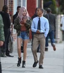 Cara delevingne and jaden smith out kissing on valentine's day in west hollywood 02/14/2021. Cara Delevingne And Jaden Smith On Life In A Year Set 51 Gotceleb