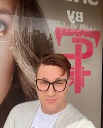 Reviews of COLOR LAB SALON BY TSR