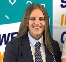 Teen in hospital with Covid called 'actress' as she's targeted by  anti-vaxxers