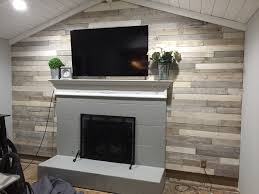 While most pallets are wooden, pallets can also be made of plastic, metal, paper, and recycled materials. Diy How To Build A Wood Pallet Wall The Kelly Homestead