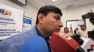 🚨🔴 El alcalde de Huanchaco, Efraín Bueno, se pronunció sobre la situación  de la avenida Aviación, que viene siendo levantada debido a deficiencias  técnicas en su ejecución.