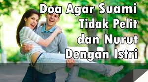 Untuk mewujudkan sikap anak yang berhati lembut, mama bisa membacakan doa yang tercantum dalam qs ali imran:200. Amalan Agar Suami Tunduk Dan Patuh Cara Golden