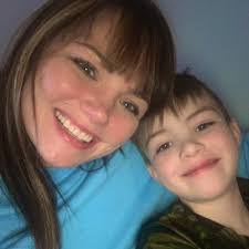 Karen Peddle's Instagram, Twitter & Facebook