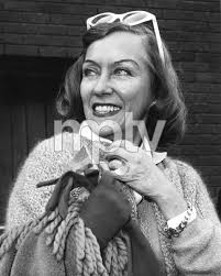 Hundreds of Gloria Swanson photos. License images and buy prints. Millions  of exclusives