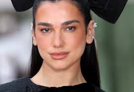 Plus Size Designer Anna Scholz Uses 55-Year-Old Model Nicola Griffin In A/W  Campaign