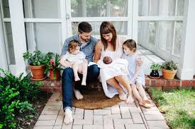 Specialising in artistic pregnancy photoshoots, timeless newborn photography and relaxed family portraits in my studio or at your home. Watters Family Newborn Photos By Kaley Cornett Newborn Photography 100 Layer Cakelet