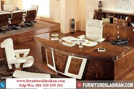 Contohnya dengan mengusung desain meja kantor antar karyawan yang bebas sekat dan minimalis. Pin On Uffici