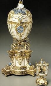 1886 hen egg with sapphire pendant 1888 cherub egg with chariot 1889 necessaire egg 1896 alexander iii egg 1897 i know that some jewels were dismantled and parted out—some of the imperial eggs are still missing after all this time. Pin En Imperial Fabrege Eggs Of The Royal Russians