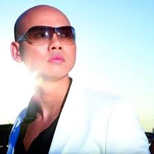 Biografía de Hua Vi Van