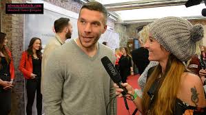 They work at perla, a washing machine manufacturer. Der Schauinslandreisen Cup 2019 137 000 Euro Fur Die Lukas Podolski Stiftung Niveau Klatsch
