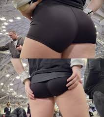 Hot volleyball player Lily Jordan serves up her pussy!