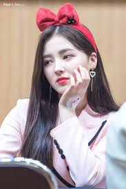 Không thể ngờ "thánh nữ fancam" thế hệ mới Nancy đã đẹp như thiên thần thế  này trước cả khi ra mắt