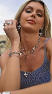 Wersja srebrna ? Oczywiście ! Totalny hit tego lata ❤️☺️🫢💋✨ #biżuteria  #bransoletka #stalszlachetna #classy #zestaw #jewelry #vezzigirls  #bizuteria