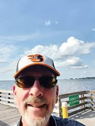 Sandy Helton's Instagram, Twitter & Facebook