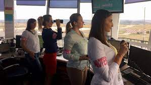 Puteți lua acum controlul asupra traficului, și de a ajuta avioane să aterizeze. Agora Controlorii De Trafic Aerian De La Moldatsa Au IeÈ™it La Protest