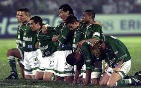 El palmeiras, tras 20 años de su título de libertadores, ha lanzado una camiseta conmemorativa. 15 Anos Idolos Do Palmeiras Lembram Conquista Da Taca Libertadores De 99 Palmeiras Campeoes Libertadores Verdao Palmeiras