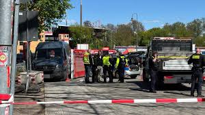 Großeinsatz in Berlin: Polizei schießt vor Union-Stadion auf Autodieb