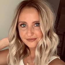 Bethany Rutherford (@bethanylee_22)