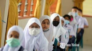 Soal pts matematika kelas vii smp/mts semester genap kurikulum 2013 ini bukanlah soal bocoran melaikna soal latihan untuk persiapan atau pemnatapakan dalam kegiatan panilian ulangan semester genap di tahuan ini. Soal Kunci Jawaban Latihan Uts Dan Pts Kelas 7 Smp Materi Matematika Bagian Pilihan Ganda Tribunnewsmaker Com