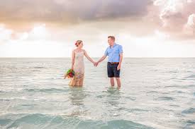 Looking for ideas for planning your belize wedding? Belize Photographer Haydee Lu Studio
