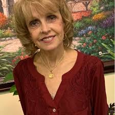 Kim Mellinger's Instagram, Twitter & Facebook