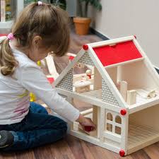 Pin De Neri Federica En Manualidades En 2020 Juguetes Casa De Munecas Casas En Miniatura