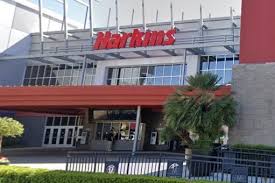 Hemet Valley Art Association installs officers, presents awards