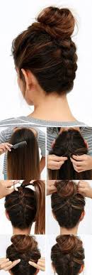 Man kann sich auch die einzelnen strähnchen in einem anderen ton färben lassen. Eine Super Moderne Hochsteckfrisur Fur Den Alltag Mittellange Haar Styling Hochsteckfrisuren Selber Machen Frisur Hochgesteckt