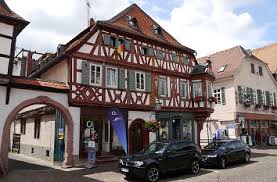 Haus zum kauf in seligenstadt. Quermania Einhardhaus Historisches Fachwerkhaus In Seligenstadt Am Marktplatz