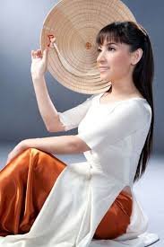 Hiện tại, nam ca sĩ đã 18 tuổi. Found On Bing From Musicshow Vn Actors Actresses Actresses Comedians