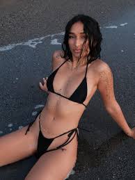 Leilani May's Hottest Moments-Captivating nudes you can't miss