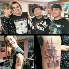 Harry styles covered up all his tattoos, and it's like looking at a whole new, but still hot, man. Harry Styles Bereut Seine Tattoos Intouch