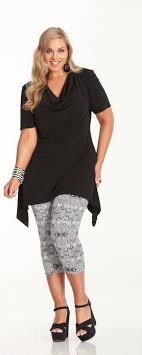How To Dress Over 50 And Over Weight Leggins 15 Fashion Tips For Plus Size Women Over 50 Out Clothes For Women Over 50 Over 50 Womens Fashion Fashion Over 50
