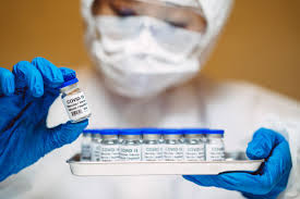 Le vaccin janssen (laboratoire johnson & johnson) arrive en france le 12 avril. Johnson Johnson Halt All Covid 19 Vaccine Trials Over Unexplained Illness